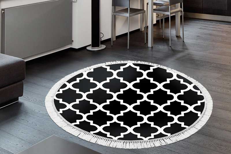 Черные ковры в кухонном интерьере